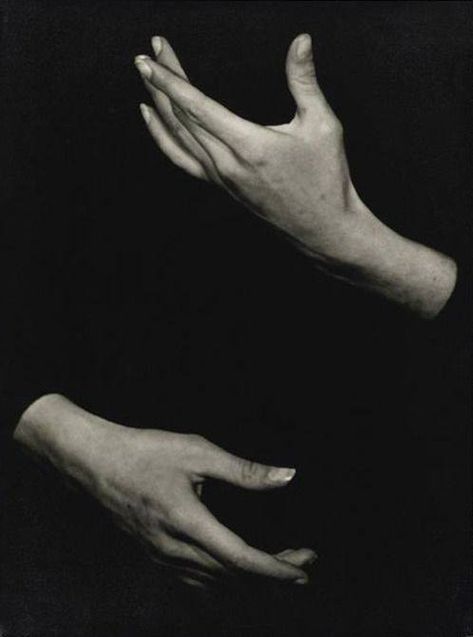 Marcel Marceau, Hands Reaching Out, Hand Photography, Hand Drawing Reference, Body Photography, Hand Reference, Black And White Photograph, Body Reference, Anatomy Reference