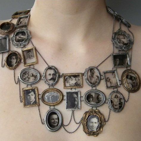 the family tree Steampunk Mode, Moda Steampunk, Mode Steampunk, Portrait Necklace, Family Tree Necklace, Tree Necklace, Steampunk Fashion, Bijoux Diy, Family Tree