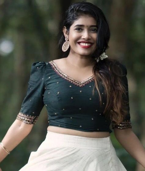 Onam Attire For Women, Pattu Pavada Blouse Designs, Traditional Pattupavada For Women, Skirt And Top Kerala Style, Onam Frock, Pattupavada Blouse Designs, Skirt And Top Traditional, Pattu Pavada Women, Pattupavada For Women