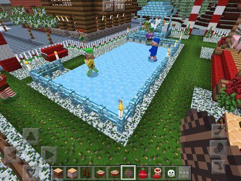 Ice skating rink in the Christmas market Ice Skating Rink Minecraft, Minecraft Ice Rink, Minecraft Ice Skating Rink, Minecraft Mountain House, Minecraft Creative, Minecraft Mountain, Minecraft Idea, Ice Skating Rink, Cool Minecraft Creations