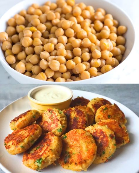 Chickpea Patties with Vegan Yogurt Sauce Crispy Chickpea, Chickpea Patties, Crispy Chickpeas, Vegan Yogurt, Oat Cookies, Lentil Recipes, Yogurt Sauce, Burger Buns, Canned Chickpeas