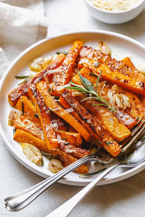 Butternut Squash Low Carb, Butternut Recipe, Butternut Squash Side Dish, Sauteed Butternut Squash, Healthy Squash Recipes, Rosemary Butter, Butternut Squash Fries, Butternut Recipes, Butternut Squash Recipe