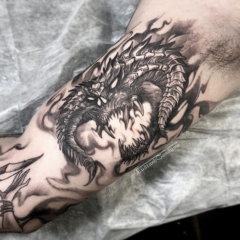 Lotr Balrog, Celtic Tattoos For Men, Black And Grey Tattoos For Men, Black And Grey Tattoos Sleeve, Tattoo Sleeve Filler, Lotr Tattoo, Rings Tattoo, Lord Of The Rings Tattoo, Tattoo Shirt