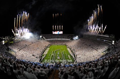 25 best college football stadiums in the country | Yardbarker.com White Out Football Game, Penn State White Out, Beaver Stadium, Ohio Stadium, Florida Football, Penn State Football, Football Ticket, Penn State University, Football Stadium