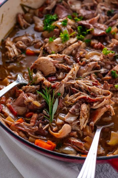 Hasenpfeffer (German Rabbit Stew) Italian Rabbit Recipe, Rabbit Meals Dinners, Traditional German Food Dinners, German Cuisine Aesthetic, Rabbit Stew Crockpot, German Christmas Food Traditional, Swiss Food Traditional, Rabbit Meat Recipes, Rabbit Recipes Easy