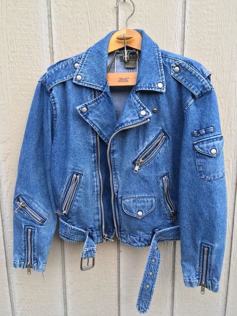 Denim Jacket Men Vintage, Gen X Fashion, Denim Jacket Grunge, Fall Fashion Denim, Calvin Klein Sport, Denim Jacket Fashion, Black Men Fashion Swag, Denim Projects, Denim Jacket With Dress