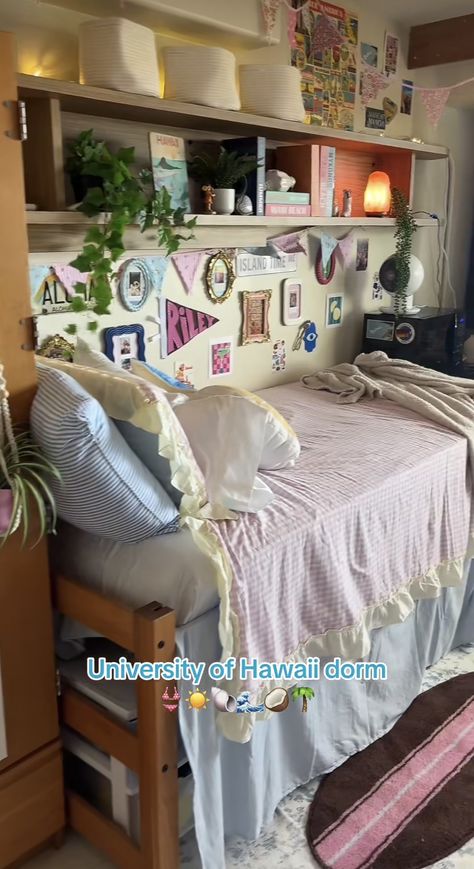 2 Person Dorm Room, 2 Person Dorm Room Ideas, Dcp Dorm Room Decor, Organizing Dorm Rooms, Room Ideas Bunk Beds, Chic Dorm Room, Dorm Room Themes, Chic Dorm, College Dorm Room Inspiration