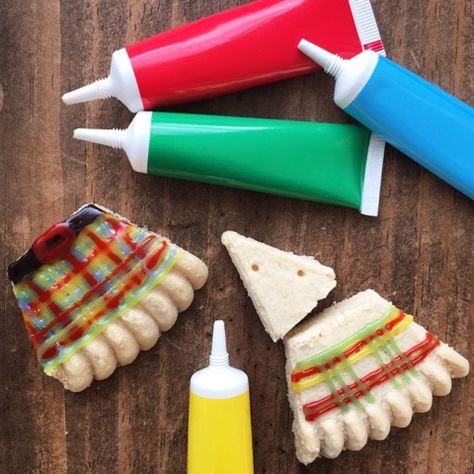 Foodie Quine: Shortbread Kilts for St Andrew's Day Burns Night Activities, Burns Night Scotland, Shortbread Scottish, Burns Night Crafts, Robert Burns Day, Katie Morag, St Andrews Day, Burns Day, Brownie Guides