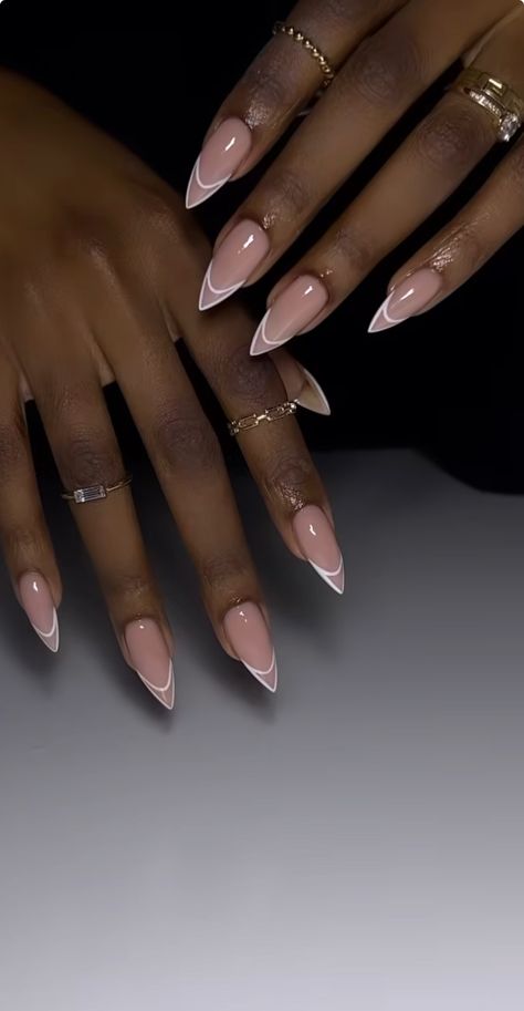 Almond Stilleto French Nails, Short Stilleto Nails French Tip Designs, French Tip Nails Double Line, Hollow French Tip Nails, Pointed Almond Acrylic Nails, Chinese Almond Nails, French Tip Pointy Nails, Pink Short Stiletto Nails, French Tip Acrylic Nails Almond Shape