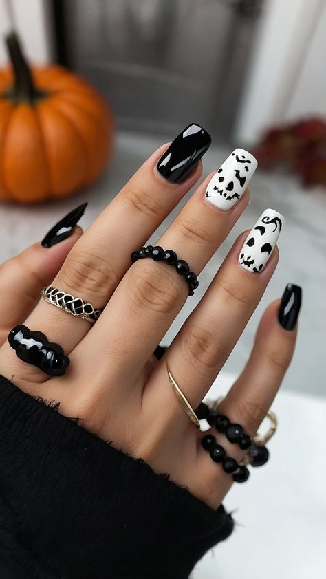 Get inspired for Halloween with these spooky yet cute nail designs Find easy trendy and stylish ideas in black red pink and subtle colors Whether you prefer simple or intricate nail art these Halloween nail designs are perfect for any short nails Black Nails Trendy, Nails Trendy Short, Halloween Nail Ideas, Quartz Nails, Easy Designs, Quartz Nail, Black Nail Polish, Cute Nail, Halloween Nail Designs