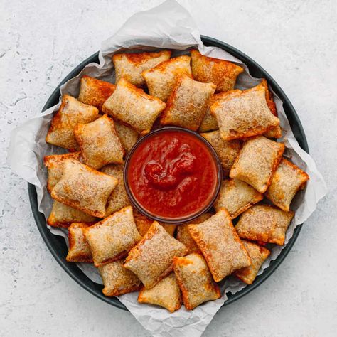 Air Fryer Totino's Pizza Rolls - Savory Yum Pizza In The Oven, Totinos Pizza, Totinos Pizza Rolls, Best Air Fryer Recipes, Air Fryer Meals, The Best Air Fryer, Best Air Fryer, Pizza Bites, Pizza Rolls