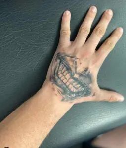 Hand Smile Tattoo, Smile Tattoo On Hand, Joker Hand Tattoo Smile, Mouth Hand Tattoo, Joker Smile Hand Tattoo, Joker Smile Tattoo, Chelsea Tattoo, Smile Tattoos, Mouth Tattoo