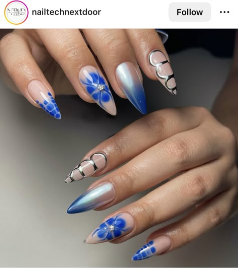 Stiletto Chrome Nails, Blue Airbrush Nails, Blue Almond Nails Design, Chrome Nails Art, Cutest Nails, Orchid Nails, Brown Acrylic Nails, Gel Nail Art Designs, Airbrush Nails