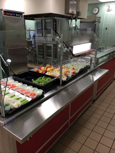 Isanti Primary School is ready for the lunch lines! School Lunch Room Aesthetic, Boarding School Food, Boarding School Cafeteria Aesthetic, Private School Cafeteria, Private School Lunch Room, Rich School Cafeteria, Fancy School, Elementary School Lunch, High School Lunches