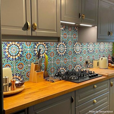 Moroccan Kitchen Design, Moroccan Kitchen, Colourful Kitchen, Wall Ceramic, Turkish Kitchen, Turkish Tile, Turkish Tiles, Dream Kitchens Design, Handmade Ceramic Tiles