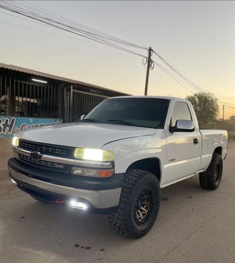 Nbs Silverado, Silverado 2006, Sierra Gmc, 2003 Chevy Silverado, Chevrolet Truck, White Truck, Custom Chevy Trucks, Chevy Silverado 2500, Classic Cars Trucks Hot Rods