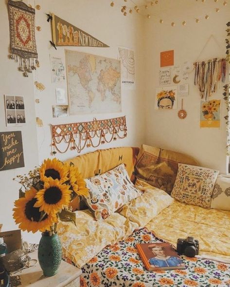 VSCO - goodvibes-vsco Fresh Room, Rum Inspo, Dorm Room Inspiration, Dekorasi Kamar Tidur, Bohemian Bedroom, Aesthetic Rooms, Design Del Prodotto, Decor Minimalist, Home Design Decor