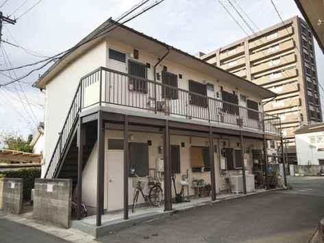 Japan Small Apartment, Japanese Apartment Exterior, Japanese Apartment Building, 2 Room House Plan, Apartment Outside, Apartment Building Exterior, Small Apartment Building Design, Japan Apartment, Japanese Apartment