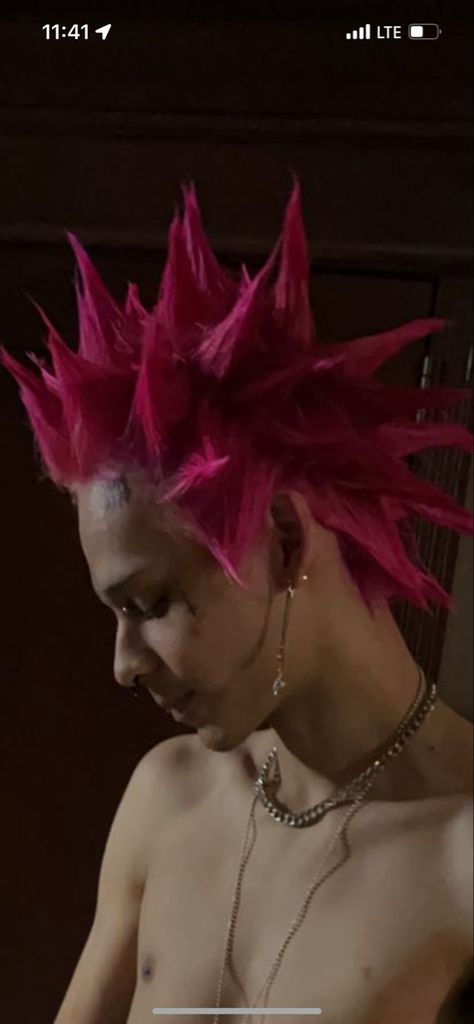 scene emo alternative scenemo visual-kei visual kei liberty spikes y2k Liberty Spikes Men, Short Liberty Spikes, Punk Liberty Spikes, Liberty Spikes Short Hair, Spike Hairstyle, Punk Spikes Hair, Shadow Cosplay, Liberty Spikes, Punk Spikes