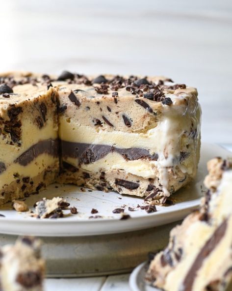 Cookie Dough Ice Cream Cake, Edible Chocolate Chip Cookie Dough, Bean Ice Cream, Dairy Free Cookies, Ice Cream Cake Recipe, Cookie Dough Ice Cream, Frozen Cookie Dough, Cookie Dough Recipes, Edible Cookies