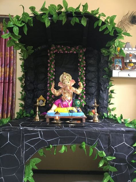 Theme For Ganesh Chaturthi, Ganesha Mantapa Decoration, Wall Decoration For Ganpati Festival, Ganpati Decoration Cave Theme, Ganapati Decoration At Home Ideas Theme, Cave Ganpati Decoration, Vinayakachavithi Decoration, Ashtavinayak Theme Ganpati Decoration, Ganesh Sthapna Decoration