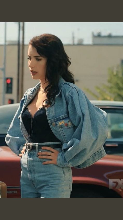 Ahs 1984 Brooke, Brooke Thompson, Satanic Panic, Ahs 1984, Emma Roberts Style, Mom Pants, Denim Jacket Outfit, 80s Outfit, Kim Kardashian Red Carpet