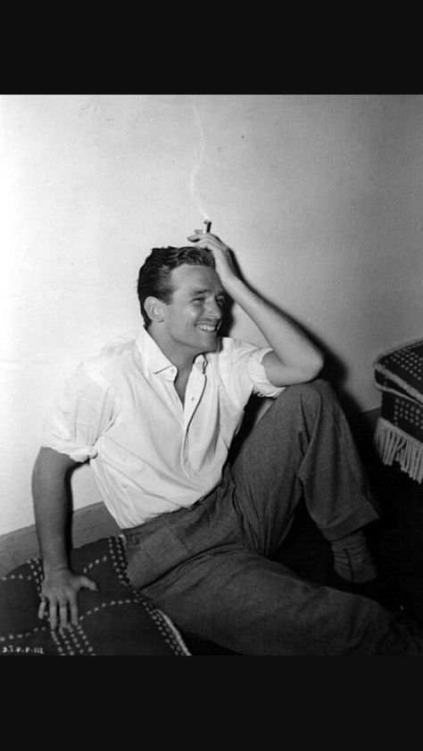 Douglas Fairbanks Jr. Douglas Fairbanks Jr, Old Hollywood Fashion, Douglas Fairbanks, Hollywood Men, Actrices Hollywood, Hollywood Fashion, Hollywood Glam, Old Hollywood Glamour, Golden Age Of Hollywood