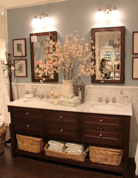 Pottery Barn bath Baie Vintage, Sink Counter, Toilette Design, Pretty Bathrooms, Casa Vintage, Gorgeous Bathroom, Remodel Bathroom, Double Sink, Beautiful Bathrooms