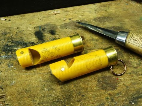 make a whistle from a shot gun casing Cartridge Crafts, Shotgun Shell Art, Shell Casings Crafts, Bullet Casing Crafts, Shotgun Shell Crafts, Hunting Crafts, Bullet Casing Jewelry, Bullet Crafts, Bullet Art