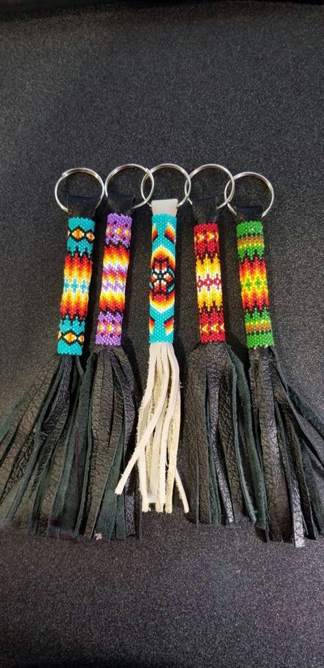 Beaded Keychains Patterns, Beaded Tassels Diy, Fringe Keychain, Beaded Objects, Traditional Skirts, Indian Beadwork, Beaded Projects, Native Beading, Beaded Work