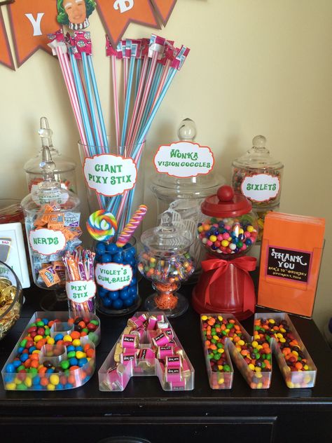 Candy bar w/ Letter dishes Small Candy Bar Ideas, Self Serve Candy Station, Disco Candy Bar, Candy Bar Ideas, Graduation Party Candy Bar, Candy Buffet Graduation Party, Candy Bar Decoracion, Graduation Candy Table, Graduation Candy Buffet