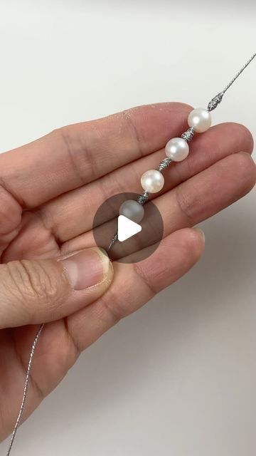 How To Make Necklaces With Beads, Wrap Necklace Diy, Hand Knotted Pearls, Handmade Pearl Jewelry, Handcrafted Beaded Jewelry, Mens Beaded Necklaces, Beads Craft Jewelry, Pearl Accessories, Jewelry Knots