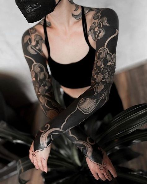 Black Sleeve Tattoo, Tattoo Ideas Unique, Tattoo Artist Tattoo, All Black Tattoos, Tattoo Design Tattoo, Belly Tattoos, Geometric Tattoo Arm, Blackout Tattoo, Wicked Tattoos