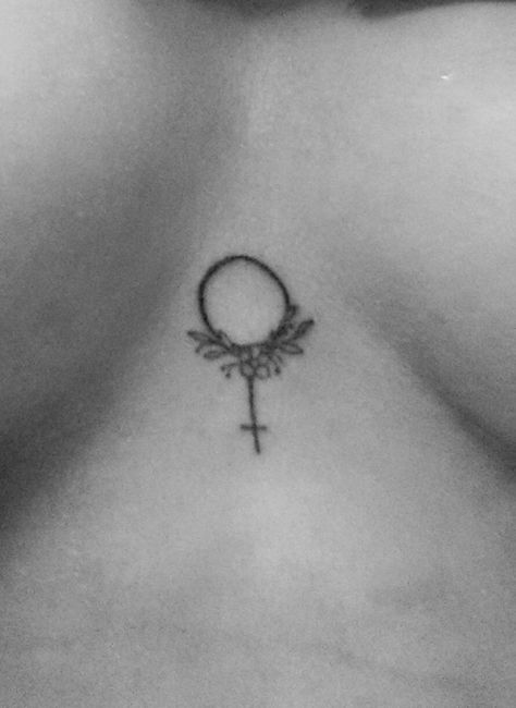 venus Venus Symbol Art, Small Venus Tattoo, Venus Tattoos, Venus Sign Tattoo, Venus Tattoo Goddess, Venus Tattoo, Venus Symbol, Planet Tattoos, Symbol Tattoos