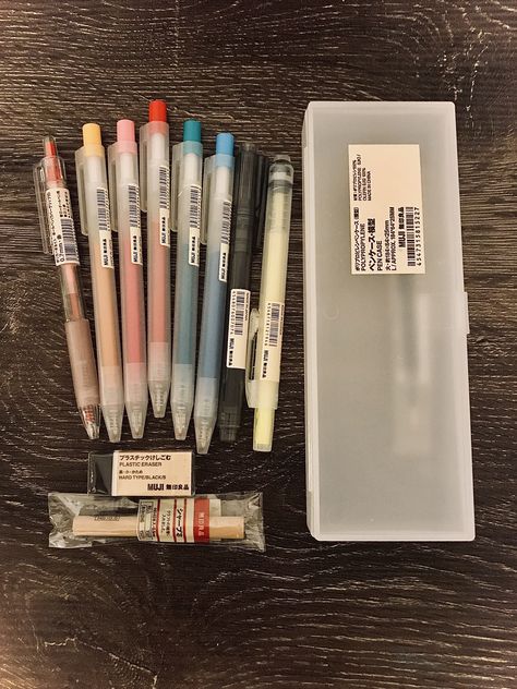 Muji Stationary Pens, Muji Stationery Aesthetic, Muji Pens Aesthetic, Muji Aesthetic Stationary, Muji Pencil Case Aesthetic, Muji Highlighter, Muji Pencil Case, Muji Aesthetic, Muji Stationary