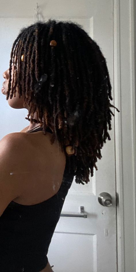 Female Dreads Black, Locs With Layers, Wolf Cut Dreads, Healthy Locs Black Women, Styling Medium Length Dreadlocks, Loc Budding Stage, Locs Fine Hair, Traditional Locs Black Women, Loc Wolfcut