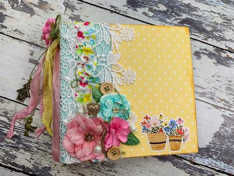 6x6 Mini Album, Quick and Easy to Make! Diy Mini Album Tutorial, Diy Mini Album, Album Tutorial, Share Video, Pocket Letter, Mini Album Tutorial, Oh Happy Day, Christmas Gift Card, Baby Album