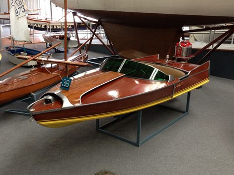 Wooden Vessels, Mini Boat, Wooden Speed Boats, Mahogany Boat, Tiny Boat, Runabout Boat, Boat Restoration, Classic Wooden Boats, Boat Life