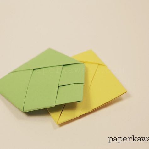 Origami Square Letter Fold Tutorial via @paper_kawaii Origami Envelope Easy, Origami Letter, Paper Kawaii, Letter Folding, Cute Note, Origami Envelope, Crafts Origami, Cute Origami, Origami Love