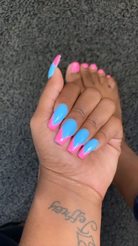 Pink And Blue Nails Short, Dark Blue And Pink Nails, Nails Blue And Pink, Blue And Pink Nails, Gel Nails Design, Pink Blue Nails, Pink Gel Nails, Blue Polish, Pink Gel