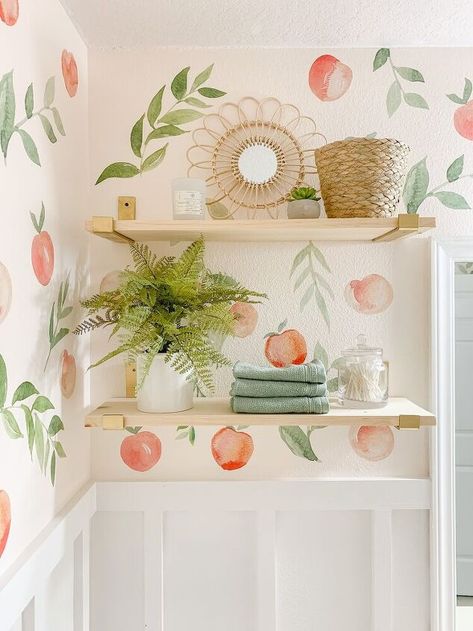 Pink And Yellow Bathroom Decor, Conjoined Bathroom, Peaches Bathroom, Peach Bathroom Ideas, Cute Bathroom Themes, Modern Bathroom Trends, Bathroom Vibes, Apartment 2023, Peach Bathroom