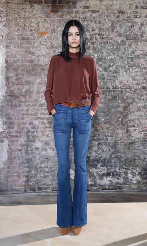 What To Wear With Flare Jeans, How To Wear Bootcut Jeans, Flare Jeans Winter, Flare Jeans Outfit Spring, Flare Jeans Outfit Winter, Flared Jeans Outfit Fall, Shoes To Wear With Flare Jeans, Flare Jeans Fall, Flair Jeans Outfit