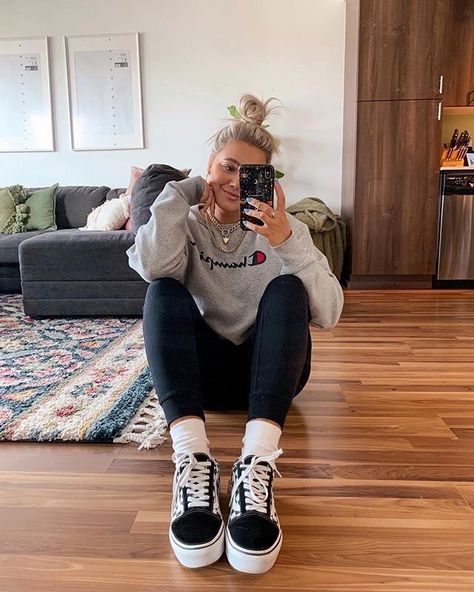 Vans And Socks Outfits, Vans With Socks Outfit, Vans And Socks, Vans With Socks, Cute Camo Outfits, Bre Sheppard, Sock Outfits, Spring Fashion Casual, Clothing Staples