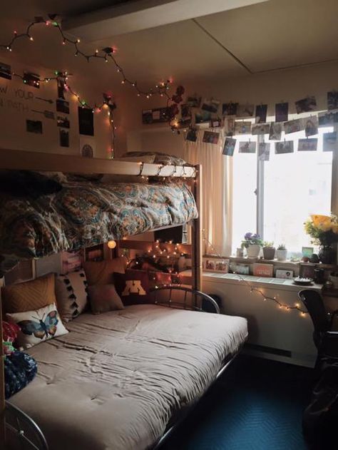 dorm room, university of minnesota, girls room, single, cute, hipster, decoration, dorm, futon, lofted bed Dorm Futon, Single Dorm Room, Girl Dorms, Dorm Sweet Dorm, College Bedroom, Dorm Room Diy, Dorm Room Designs, Girls Dorm Room, Cute Dorm Rooms