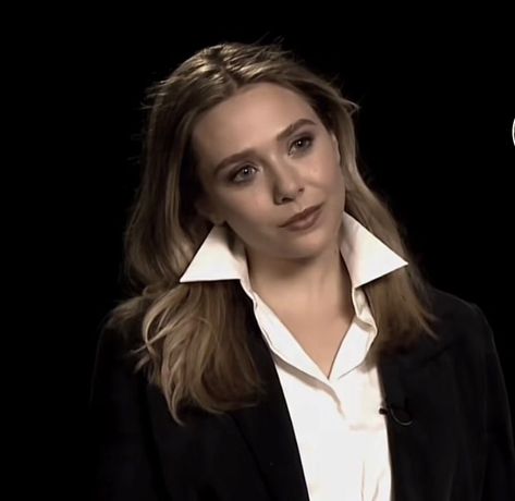 Lizzie Olsen Icons, Elizebeth Olsen, Lizzie Olsen, Elizabeth Olsen Scarlet Witch, Elizabeth I, Wanda Maximoff, Marvel Women, Elizabeth Olsen, Celebrity Crush