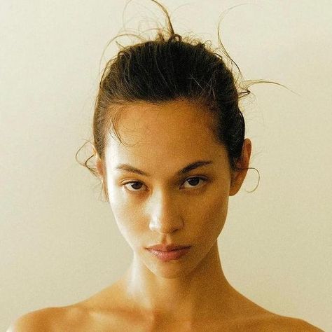 Kiko Mizuhara Makeup, Kiko Mizuhara Instagram, Model Nose, Mizuhara Kiko, Kiko Mizuhara, 얼굴 드로잉, Hair Magazine, Face Aesthetic, Bare Face