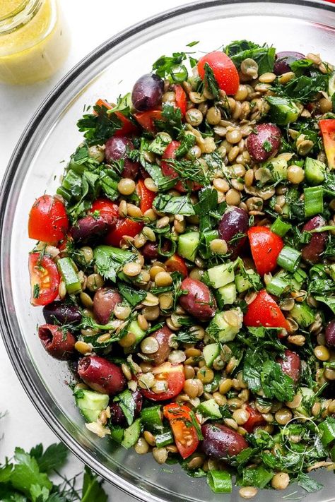 Lentil Salad Vegan, Lentils Salad, Green Lentil Salad, Lentil Salad Recipes, Green Lentil, Resep Salad, Salad Vegan, Resep Diet, Vegan Salad Recipes