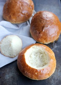 Homemade Bread Bowls - 1/30/16 review..this easy to make and I've never tried before?! came out perfect..and easy..5 out of 5...now to make some soup....oh, used instant yeast, followed rise times and made 4 rather than 5 Homemade Bread Bowls, Baker Bettie, Vegan Breads, Bread Bowl, Panera Bread, Broccoli Soup, Yeast Breads, Bread Bowls, Breads And Rolls