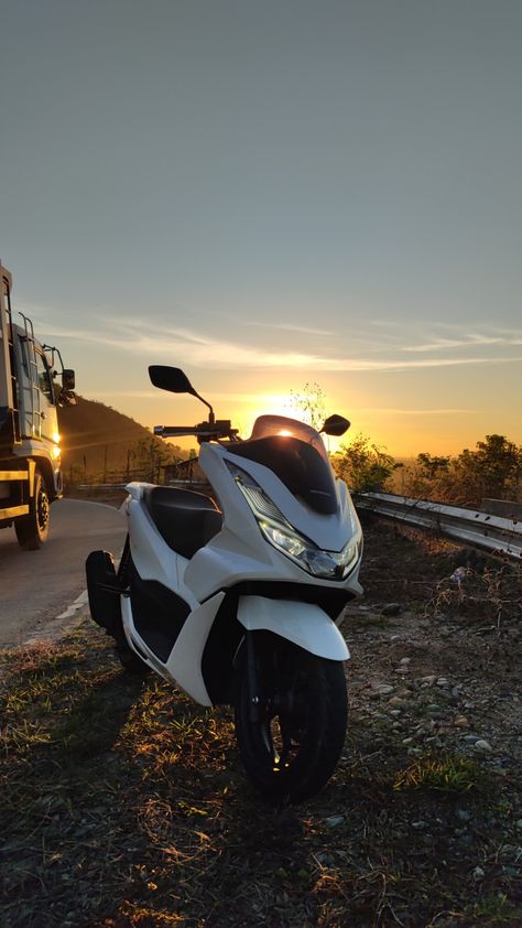 Pcx 160 White, Pcx Putih, Moto Pcx, Pcx Honda, Motor Pcx, Honda Pcx 160, Pcx 160, Alden Richards, Feather Photography