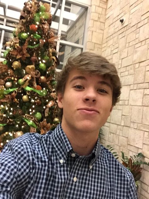 Alex Lee (Alex from Target) Alex From Target, Famous People, Funny Pictures, Target, Christmas Tree, Celebrities, Christmas